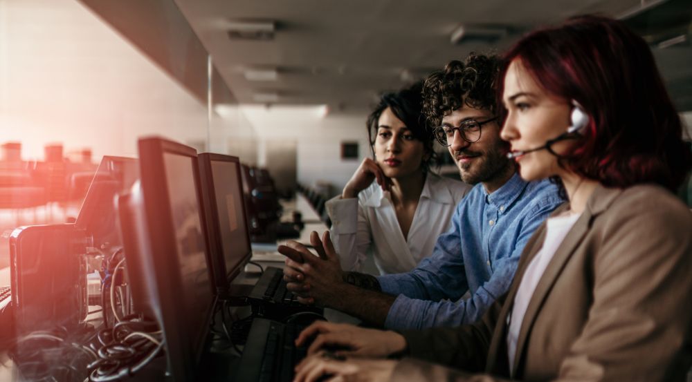 Differences Between a Help Desk and a Service Desk